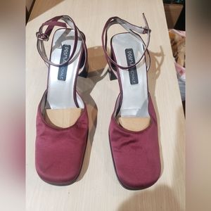 Shoe by Prima Royal. Size 7.5. Burgundy Red color